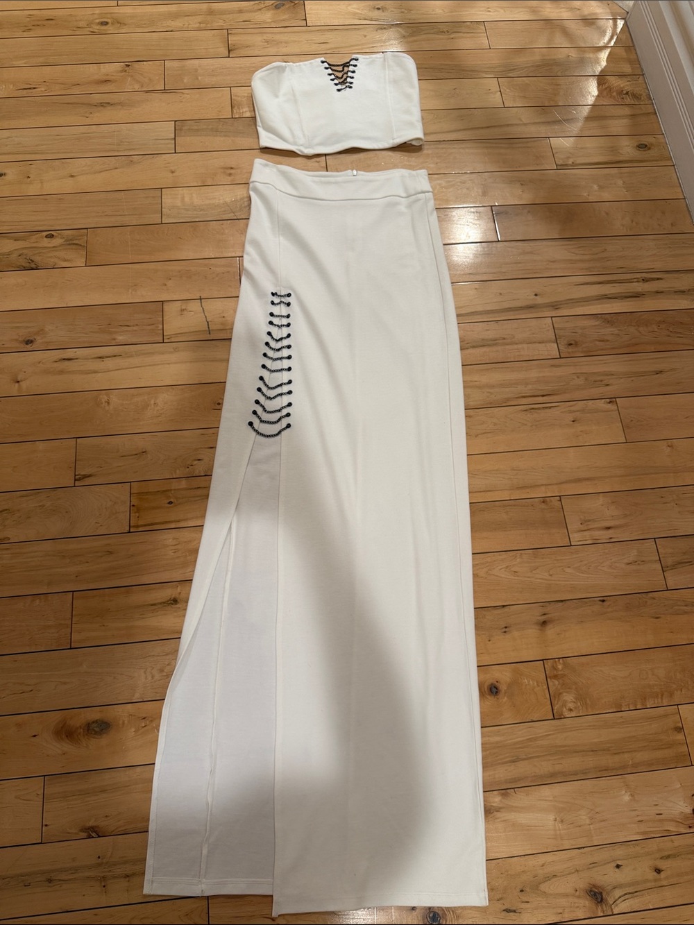 White High-Slit Maxi Skirt Set Matching Crop Bustiere